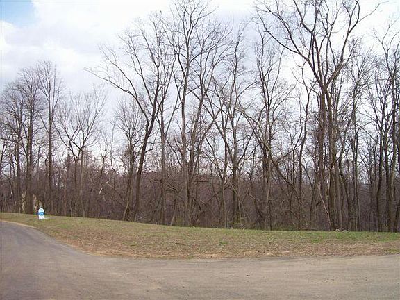 5th image of 17 Glenwood Dr
