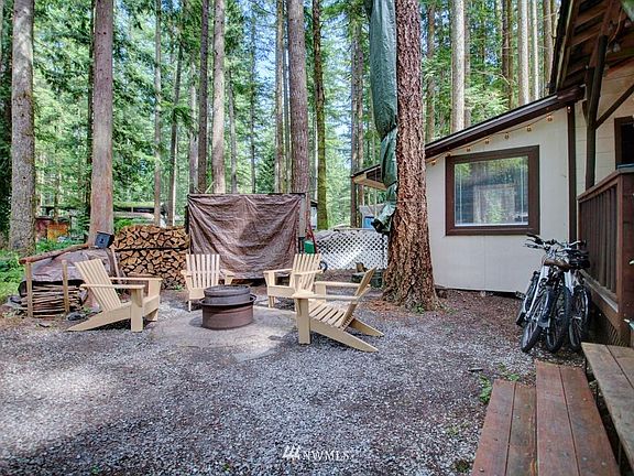 3rd image of 2065 Dogwood Dr