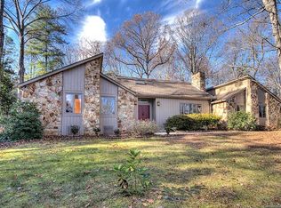 3320 Windbluff Dr, Charlotte, NC 28277