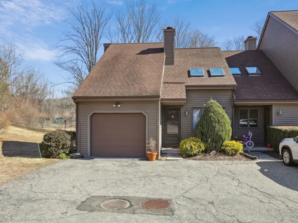 44 Twin Oaks #44, New Milford, CT 06776