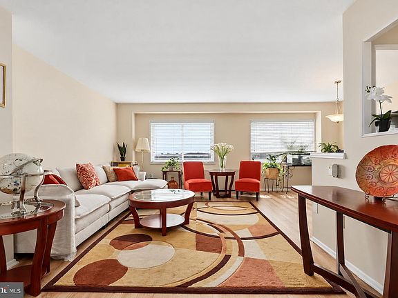 3rd image of 1111 University Blvd W APT 1114-A