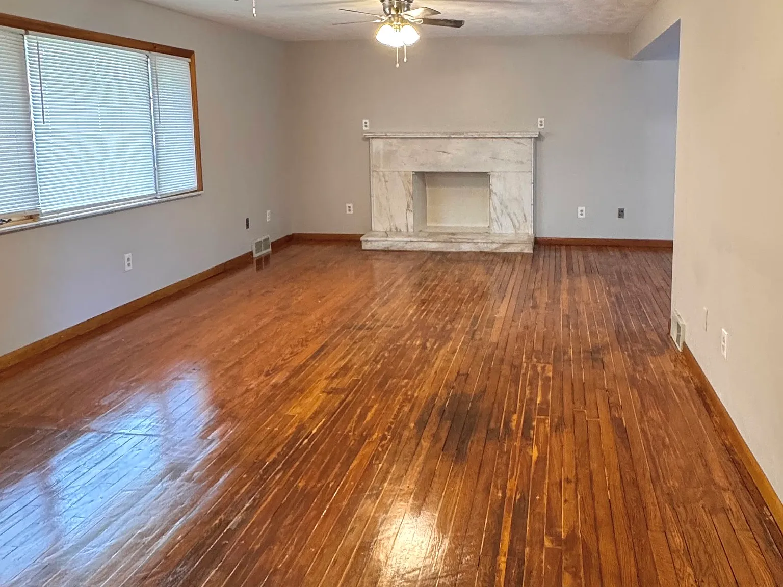 3 bed, 1056 sqft, $1,550 — Photo 2