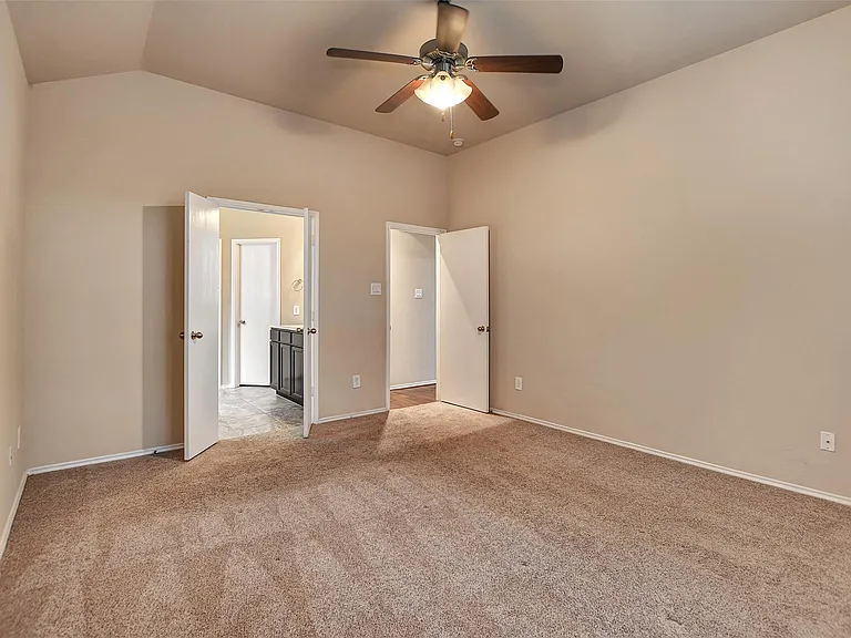 11426 Noble Ct — Photo 25