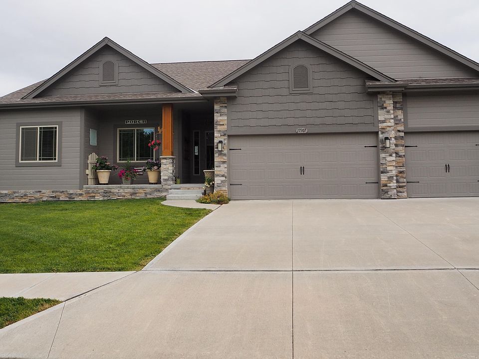 17307 Palisades Dr, Omaha, NE 68136 Zillow