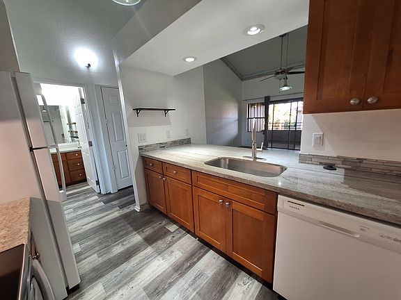 2nd image of 679 S Kihei Rd APT D206