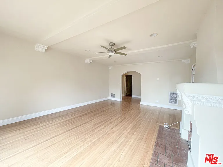 219 S Hamilton Dr #2 — Photo 3