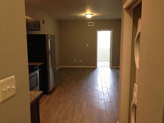5th image of 2311 N Park Ave APT 1