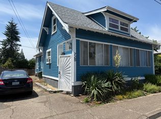 729 S 6th St, Cottage Grove, OR 97424