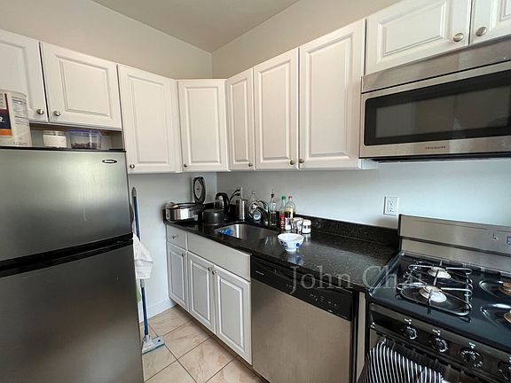 2nd image of 86 Brainerd Rd APT 17