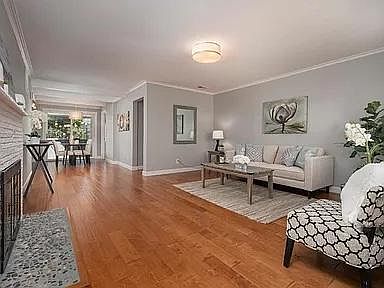 3rd image of 3812 Casanova Dr