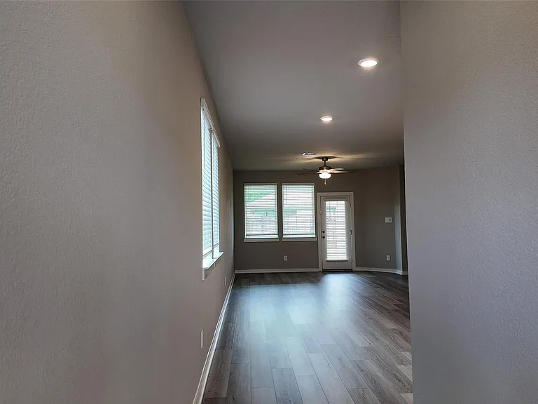 16817 Harvest Grove Ln — Photo 3