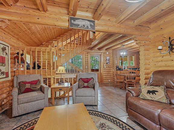 5th image of 917 Pine Cone Way