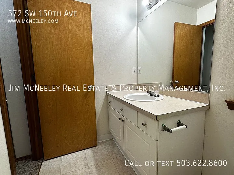 572 SW 150th Ave — Photo 27