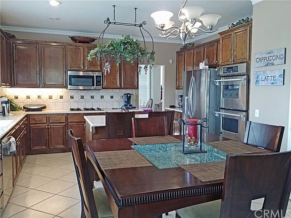 4th image of 937 Hyde Park Ct