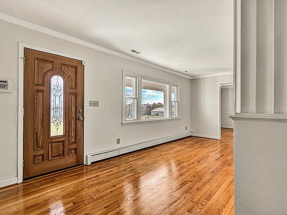 3rd image of 2618 Portland Ave NW