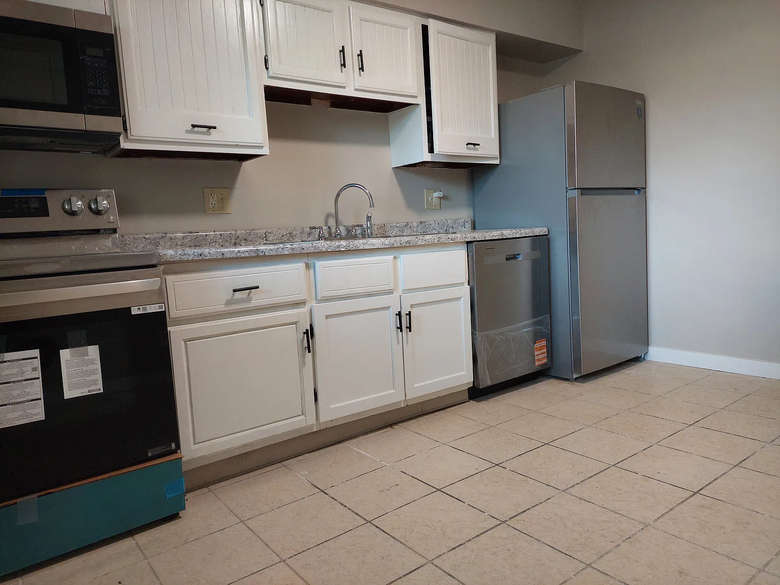 2 bed, 900 sqft, $1,050 — Photo 3