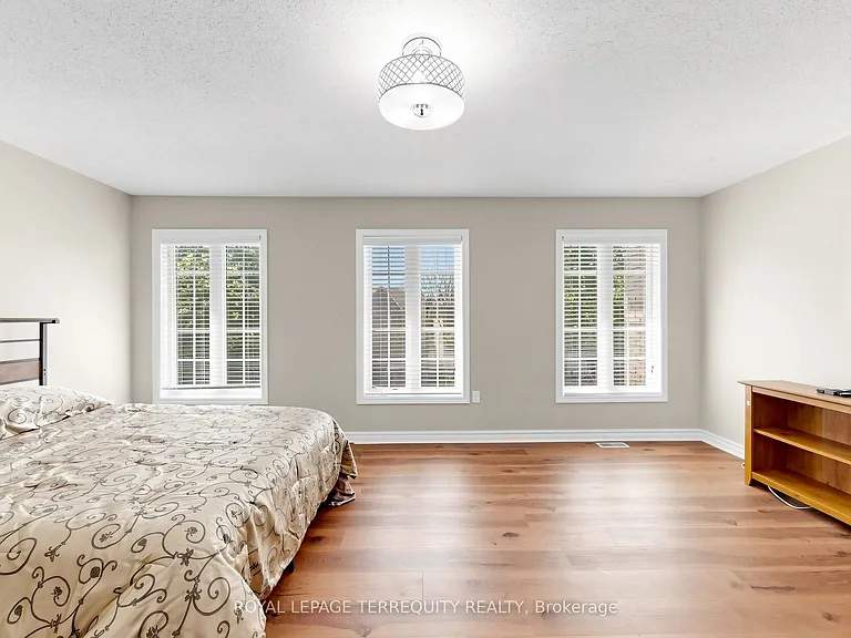 12 Ballantyne Dr — Photo 27