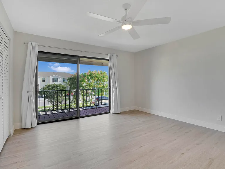 4373 Trevi Ct — Photo 17