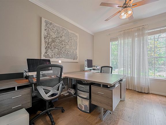 5th image of 7 Peaceful Canyon Ct