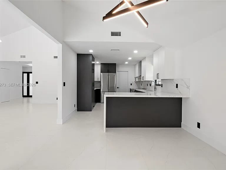 1543 SW 1st Ave — Photo 51