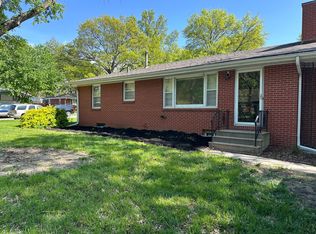 6745 Vine St, Lincoln, NE 68505