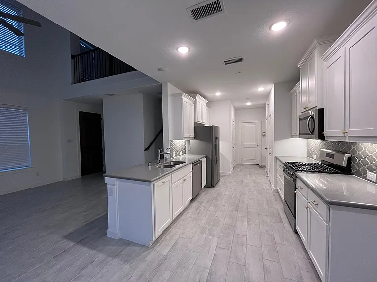 2789 Majesty Dr — Photo 12