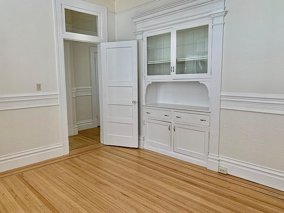 5th image of 2855 Octavia St