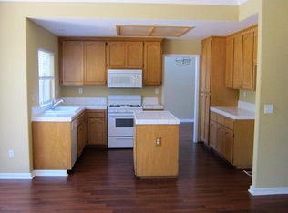1025 Snug Harbor St, Salinas, CA 93906