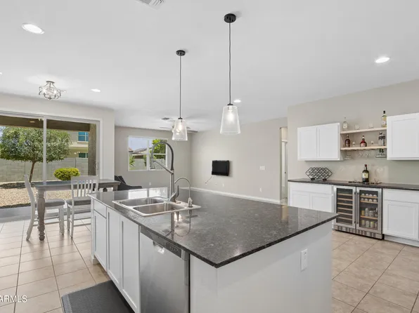 18758 W SHANGRI LA Road, Surprise, AZ 85388