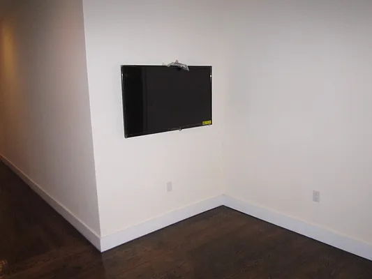 Rented by Reliance Realty Partners LLC  | media 17