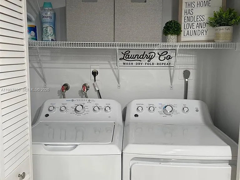 4533 SW 143rd Pl — Photo 11