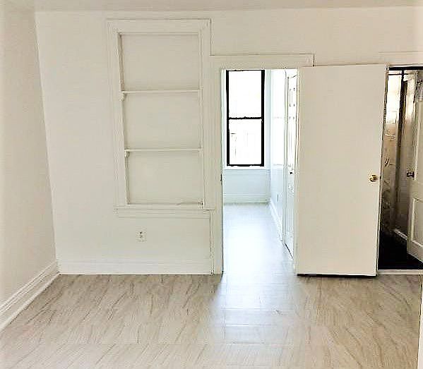 1st image of 4125 48th St APT 11