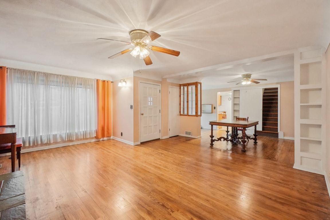 next background image