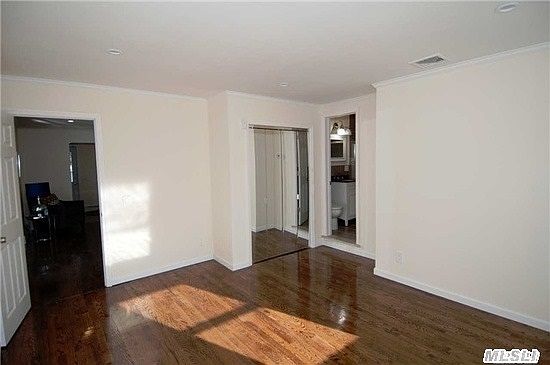 5th image of 20 Woodruff Ct