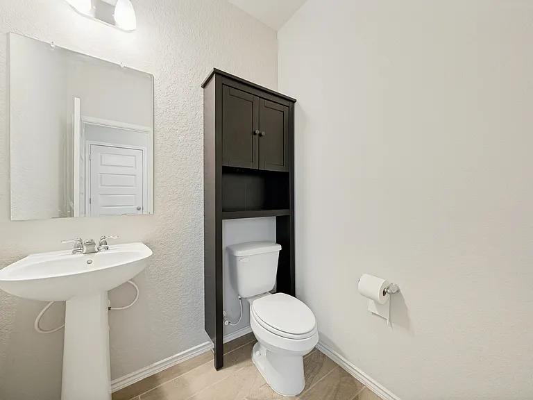 11038 Airmen Dr — Photo 20