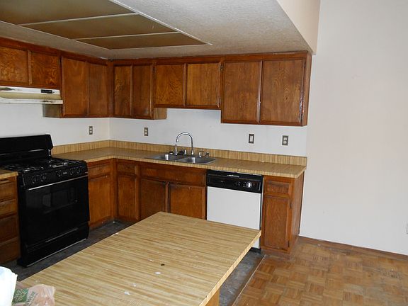 4th image of 1912 E Yale St #7
