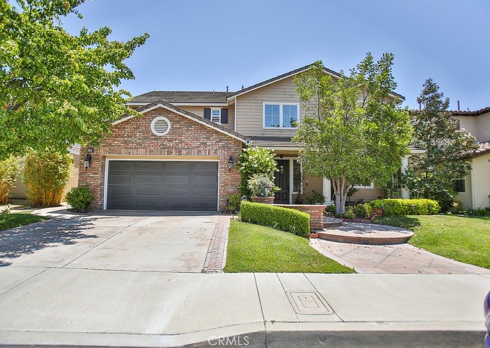 1st image of 2483 N Highwood Rd