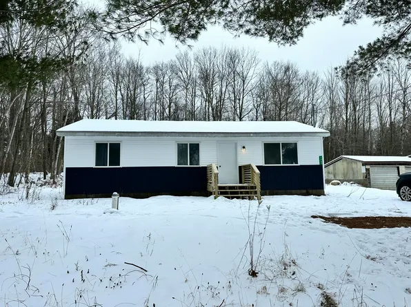 7963 Ojibwa Dr, Weidman, MI 48893