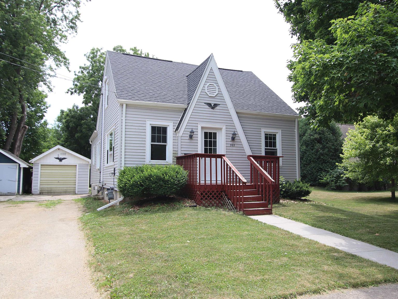 305 Howard St, Ripon, WI 54971 MLS 50277451 Zillow