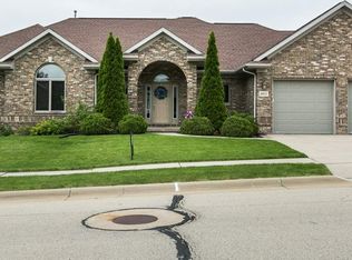 2485 Matthew John Dr, Dubuque, IA 52002