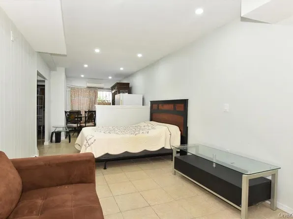 153-15 79th Avenue image 26 of 28