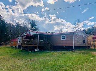 136 Woodland Rd, Hinton, WV 25951