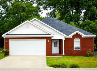 109 Hamilton Pl, Headland, AL 36345