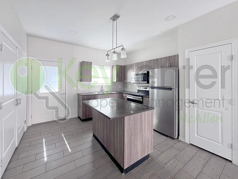 1609 W Cortlandt St #3 — Photo 9