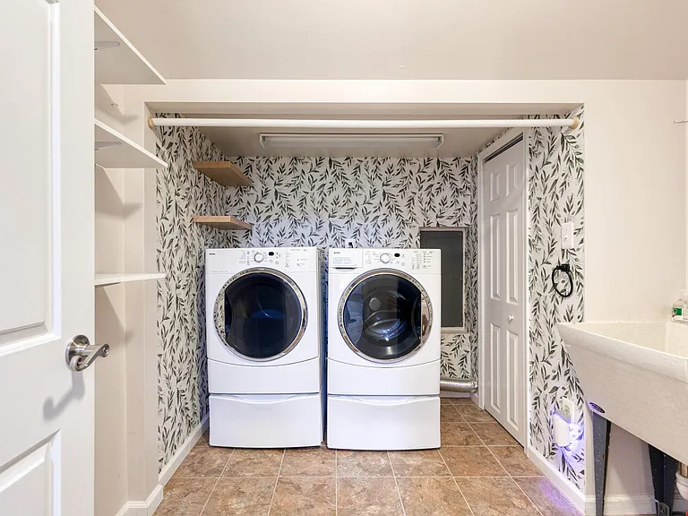 5933 Cedar Fern Ct — Photo 15