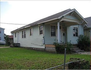 1st image of 2435 Valmont St
