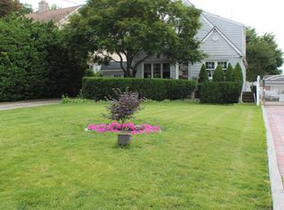 4604 Marathon Pkwy, Little Neck, NY 11362