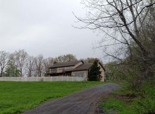 31 Fairway Dr, Valatie, NY 12184