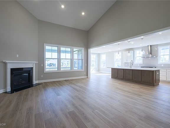 5th image of 3805 Sawbridge Dr
