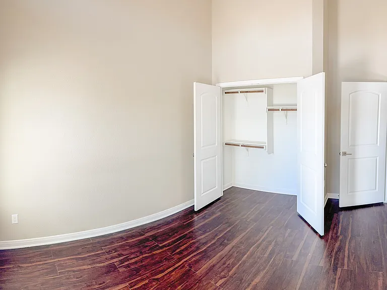 3407 Castleton Dr — Photo 24